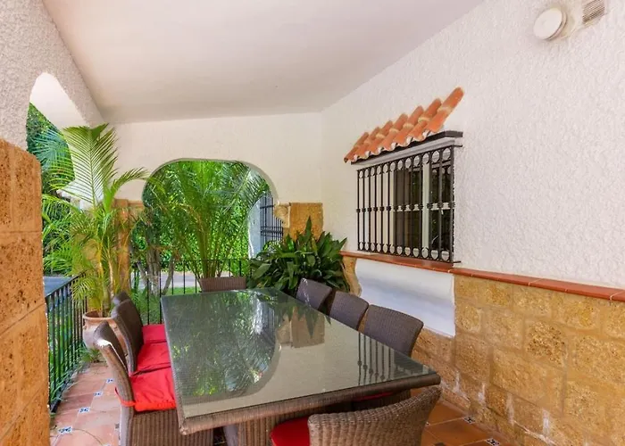 Carmenes By Ruralidays * קוניל דה לה פרונטרה