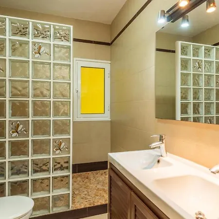 Vakantiehuis Carmenes By Ruralidays *