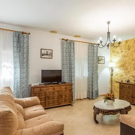 Carmenes By Ruralidays Vakantiehuis